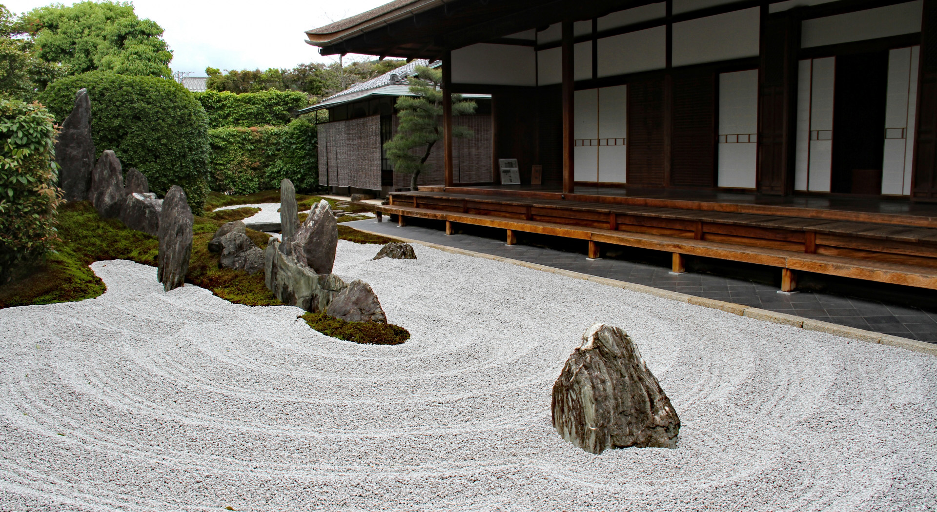 事業所・施設の庭木管理を一括対応